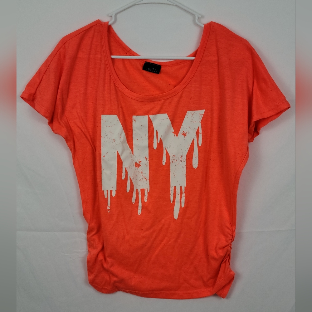 M | Rue 21 | NY Top